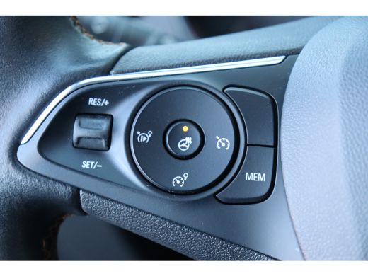 Opel Crossland X 1.2 TURBO 130PK INNOVATION+ AUTOMAAT / NAVI / LEDER / CLIMA / LED / PDC / AGR / 17" LMV / CAMERA ... ActivLease financial lease