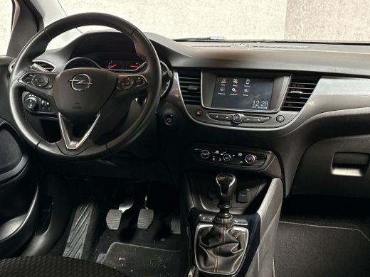 Opel Crossland X 1.2 Turbo Innovation Sport (APPLE CARPLAY, BLACK PACK, NAVIGATIE, CLIMATE, KEYLESS, LEDER, SPORTS... ActivLease financial lease