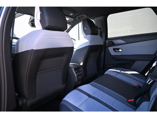 Opel Grandland 1.6 Turbo Plug-in-Hybrid Ultimate 195pk | Afn. Trekhaak | FOCAL | HeadUp-Display | LED-Matrix | A... ActivLease financial lease