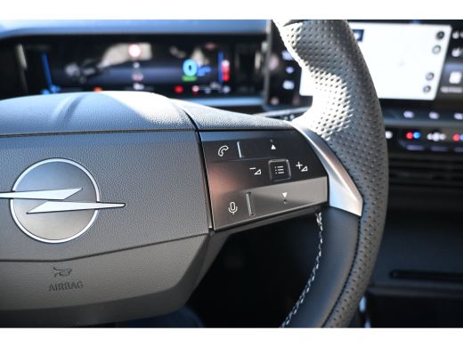 Opel Grandland 1.6 Turbo Plug-in-Hybrid Ultimate 195pk | Afn. Trekhaak | FOCAL | HeadUp-Display | LED-Matrix | A... ActivLease financial lease
