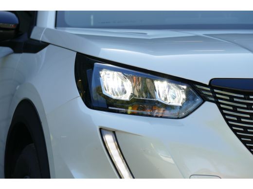 Peugeot 2008 1.2 PURETECH 100PK ALLURE PACK / NAVI / CLIMA / 17" LMV / CAMERA / KEYLESS / FULL-LED / BLUETOOTH... ActivLease financial lease