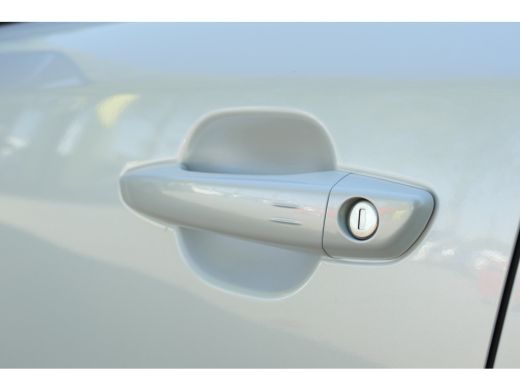 Peugeot 2008 1.2 PURETECH 100PK ALLURE PACK / NAVI / CLIMA / 17" LMV / CAMERA / KEYLESS / FULL-LED / BLUETOOTH... ActivLease financial lease