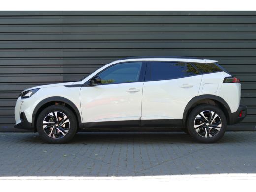 Peugeot 2008 1.2 PURETECH 100PK ALLURE PACK / NAVI / CLIMA / 17" LMV / CAMERA / KEYLESS / FULL-LED / BLUETOOTH... ActivLease financial lease