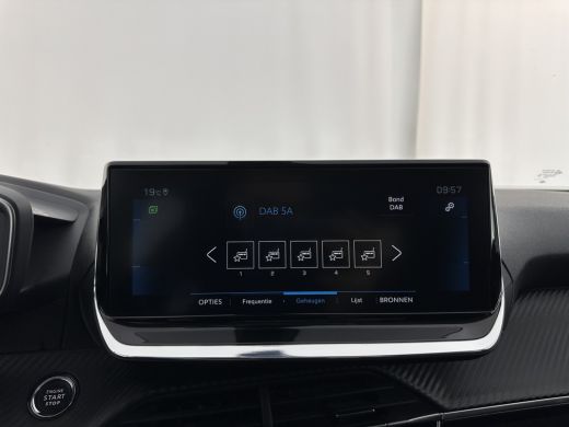 Peugeot 2008 1.5 BlueHDi Blue Lease Allure (INCL.  BTW) Aut. *FULL-LED | LEATHER-FABRIC | NAVI-FULLMAP | DIGI-... ActivLease financial lease