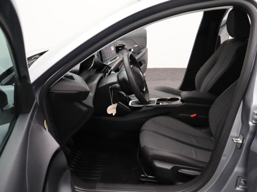 Peugeot 208 1.2 PureTech 100 Allure Cruise Control | Climate Control | Apple Carplay/Android Auto ActivLease financial lease