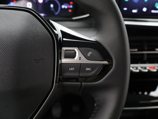 Peugeot 208 1.2 PureTech 100 Allure Cruise Control | Climate Control | Apple Carplay/Android Auto ActivLease financial lease