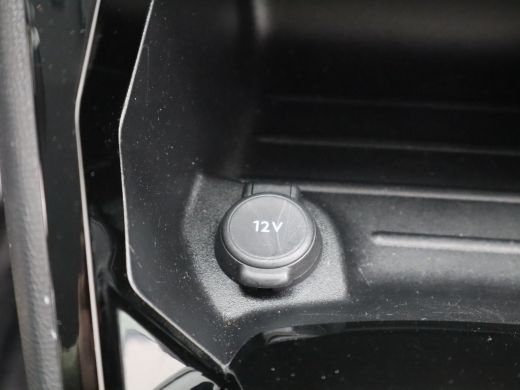 Peugeot 208 1.2 PureTech 100 Allure Cruise Control | Climate Control | Apple Carplay/Android Auto ActivLease financial lease