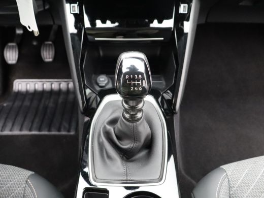 Peugeot 208 1.2 PureTech 100 Allure Cruise Control | Climate Control | Apple Carplay/Android Auto ActivLease financial lease