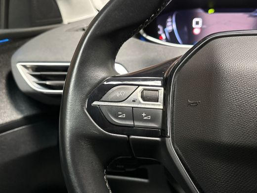 Peugeot 5008 1.2 PureTech Allure Sport 7 Persoons (APPLE CARPLAY, GROOT NAVI, STOELVERWARMING, LEDER, 360 CAME... ActivLease financial lease