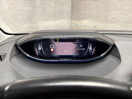 Peugeot 5008 1.2 PureTech Allure Sport 7 Persoons (APPLE CARPLAY, GROOT NAVI, STOELVERWARMING, LEDER, 360 CAME... ActivLease financial lease