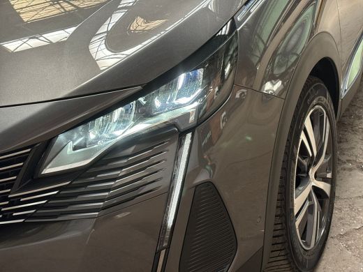 Peugeot 5008 1.2 PureTech Allure Sport 7 Persoons (APPLE CARPLAY, GROOT NAVI, STOELVERWARMING, LEDER, 360 CAME... ActivLease financial lease