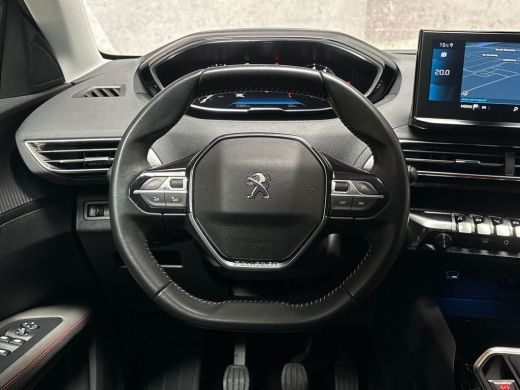 Peugeot 5008 1.2 PureTech Sport 7 Persoons (APPLE CARPLAY, GROOT NAVI, LEDER, 360 CAMERA, KEYLESS, SPORTSTOELE... ActivLease financial lease
