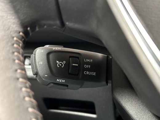 Peugeot 5008 1.2 PureTech Sport 7 Persoons (APPLE CARPLAY, GROOT NAVI, LEDER, 360 CAMERA, KEYLESS, SPORTSTOELE... ActivLease financial lease