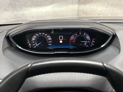 Peugeot 5008 1.2 PureTech Sport 7 Persoons (APPLE CARPLAY, GROOT NAVI, LEDER, 360 CAMERA, KEYLESS, SPORTSTOELE... ActivLease financial lease