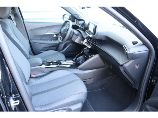 Peugeot e-2008 EV 136PK ALLURE PACK AUTOMAAT / NAVI / LEDER / CLIMA / LED / PDC / 17" LMV / CAMERA / KEYLESS / W... ActivLease financial lease