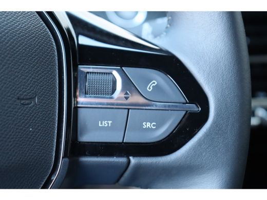 Peugeot e-2008 EV 136PK ALLURE PACK AUTOMAAT / NAVI / LEDER / CLIMA / LED / PDC / 17" LMV / CAMERA / KEYLESS / W... ActivLease financial lease