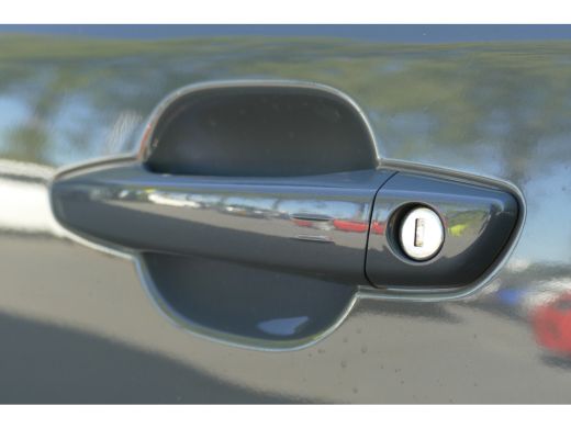 Peugeot e-2008 EV 54KWH ALLURE AVANTAGE AUTOMAAT / NAVI / CLIMA / CAMERA V+A / 17"LMV / KEYLESS / 8 JAAR GARANTI... ActivLease financial lease