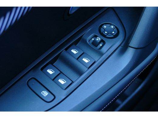 Peugeot e-2008 EV 54KWH ALLURE AVANTAGE AUTOMAAT / NAVI / CLIMA / CAMERA V+A / 17"LMV / KEYLESS / 8 JAAR GARANTI... ActivLease financial lease