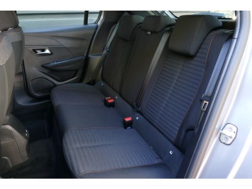 Peugeot e-208 EV 136PK 50KWH ACTIVE PACK AUTOMAAT / NAVI / CLIMA / 16"LMV / SOH 94% / PDC / LED / BLUETOOTH / C... ActivLease financial lease