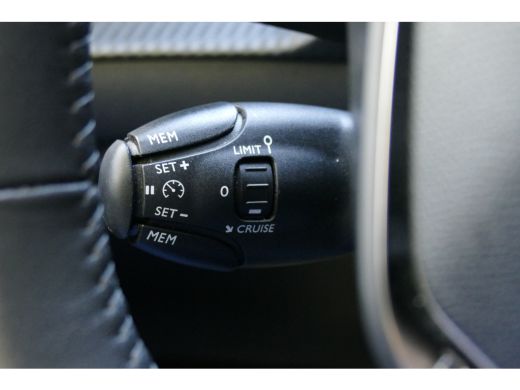 Peugeot e-208 EV 136PK 50KWH ACTIVE PACK AUTOMAAT / NAVI / CLIMA / 16"LMV / SOH 94% / PDC / LED / BLUETOOTH / C... ActivLease financial lease