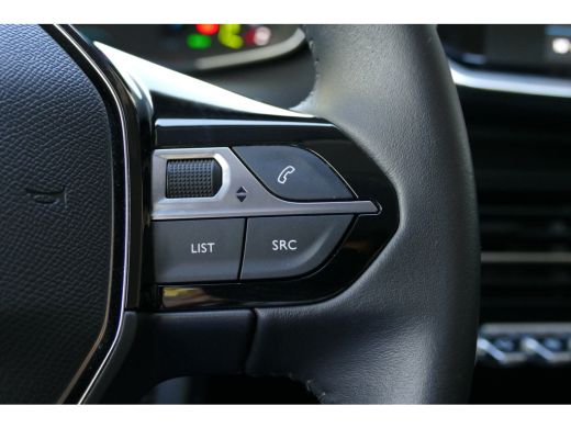 Peugeot e-208 EV 136PK 50KWH ACTIVE PACK AUTOMAAT / NAVI / CLIMA / 16"LMV / SOH 94% / PDC / LED / BLUETOOTH / C... ActivLease financial lease