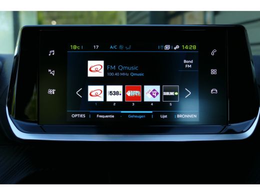 Peugeot e-208 EV 136PK 50KWH ACTIVE PACK AUTOMAAT / NAVI / CLIMA / 16"LMV / SOH 94% / PDC / LED / BLUETOOTH / C... ActivLease financial lease
