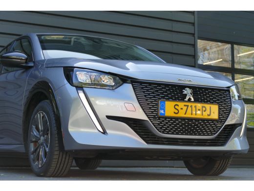 Peugeot e-208 EV 136PK 50KWH ACTIVE PACK AUTOMAAT / NAVI / CLIMA / 16"LMV / SOH 94% / PDC / LED / BLUETOOTH / C... ActivLease financial lease