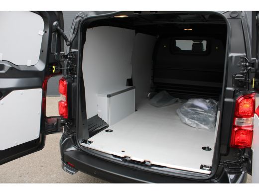 Peugeot e-Expert EV L3 75 kWh | STX special edition | Lederen bekleding | Navigatie | Lichtmetaal | 3-Zits | Spoil... ActivLease financial lease