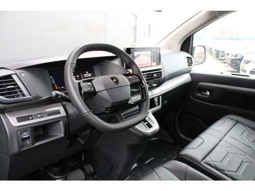Peugeot e-Expert EV L3 75 kWh | STX special edition | Lederen bekleding | Navigatie | Lichtmetaal | 3-Zits | Spoil... ActivLease financial lease