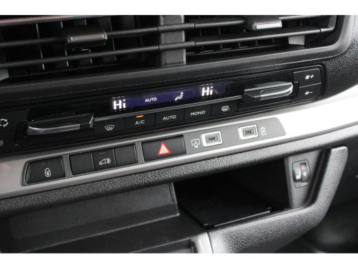 Peugeot e-Expert EV L3 75 kWh | STX special edition | Lederen bekleding | Navigatie | Lichtmetaal | 3-Zits | Spoil... ActivLease financial lease