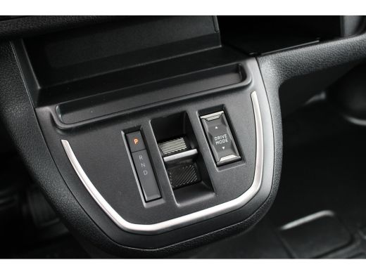 Peugeot e-Expert EV L3 75 kWh | STX special edition | Lederen bekleding | Navigatie | Lichtmetaal | 3-Zits | Spoil... ActivLease financial lease