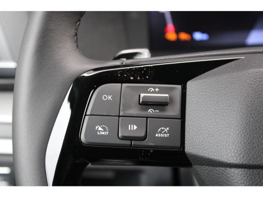 Peugeot e-Expert EV L3 75 kWh | STX special edition | Lederen bekleding | Navigatie | Lichtmetaal | 3-Zits | Spoil... ActivLease financial lease
