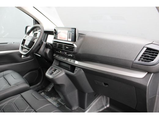 Peugeot e-Expert EV L3 75 kWh | STX special edition | Lederen bekleding | Navigatie | Lichtmetaal | 3-Zits | Spoil... ActivLease financial lease