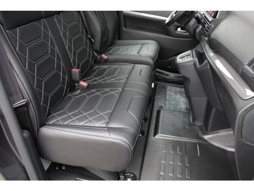 Peugeot e-Expert EV L3 75 kWh | STX special edition | Lederen bekleding | Navigatie | Lichtmetaal | 3-Zits | Spoil... ActivLease financial lease