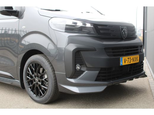 Peugeot e-Expert EV L3 75 kWh | STX special edition | Lederen bekleding | Navigatie | Lichtmetaal | 3-Zits | Spoil... ActivLease financial lease