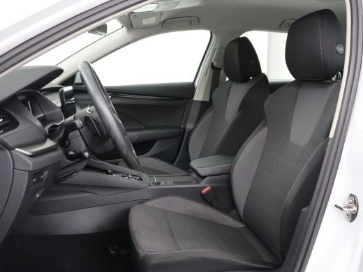 Skoda Octavia 1.4 TSI iV PHEV Business Edition | Adaptive cruise | Stuurverwarming | Carplay | Navigatie | Keyl... ActivLease financial lease