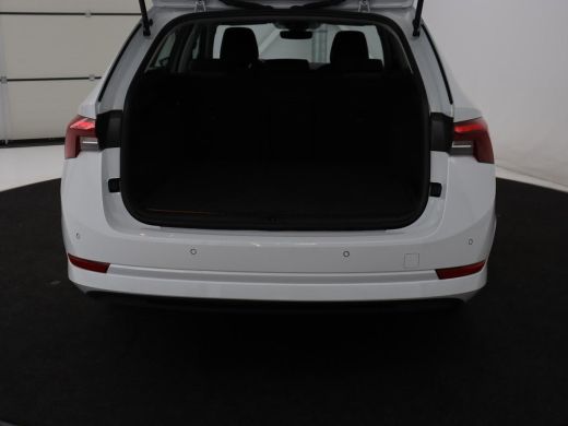 Skoda Octavia 1.4 TSI iV PHEV Business Edition | Adaptive cruise | Stuurverwarming | Carplay | Navigatie | Keyl... ActivLease financial lease
