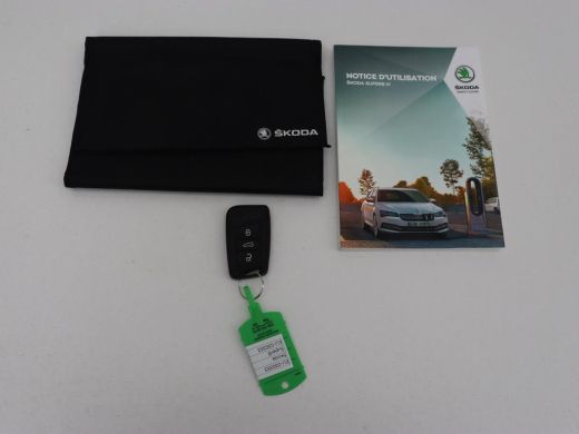 Skoda Superb 1.4 TSI iV Business Edition | SOH 87,2% | Camera | Carplay | Full LED | Digital Cockpit | Navigat... ActivLease financial lease
