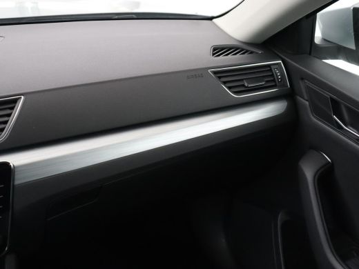 Skoda Superb 1.4 TSI iV Business Edition | SOH 87,2% | Camera | Carplay | Full LED | Digital Cockpit | Navigat... ActivLease financial lease