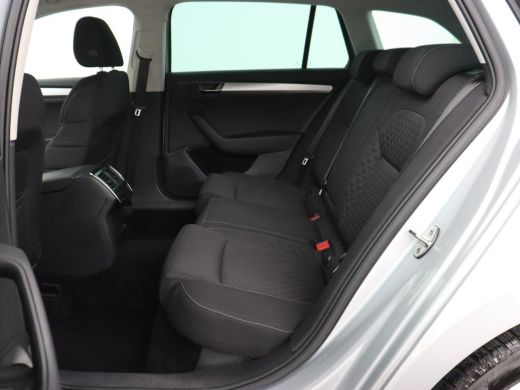 Skoda Superb 1.4 TSI iV Business Edition | SOH 87,2% | Camera | Carplay | Full LED | Digital Cockpit | Navigat... ActivLease financial lease