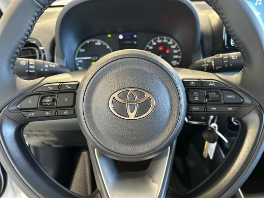 Toyota Yaris 1.5 Hybrid 115 Comfort ActivLease financial lease