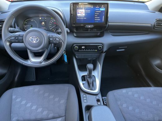 Toyota Yaris 1.5 Hybrid 115 Comfort | Night sky black metallic | Nieuw uit voorraad leverbaar | ActivLease financial lease
