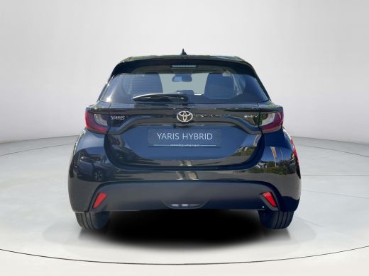 Toyota Yaris 1.5 Hybrid 115 Comfort | Night sky black metallic | Nieuw uit voorraad leverbaar | ActivLease financial lease