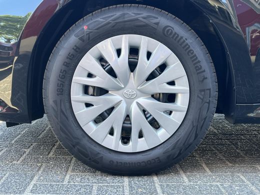 Toyota Yaris 1.5 Hybrid 115 Comfort | Night sky black metallic | Nieuw uit voorraad leverbaar | ActivLease financial lease