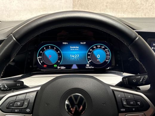 Volkswagen Golf 1.0 TSI Sportline Automaat (APPLE CARPLAY, GROOT NAVI, CAMERA, GETINT GLAS, SPORTSTOELEN, SFEERVE... ActivLease financial lease