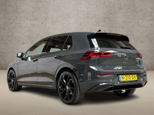 Volkswagen Golf 1.0 TSI Sportline Automaat (APPLE CARPLAY, GROOT NAVI, CAMERA, GETINT GLAS, SPORTSTOELEN, SFEERVE... ActivLease financial lease