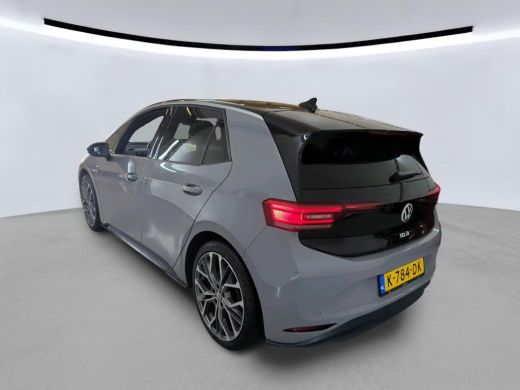 Volkswagen ID.3 First Max 58 kWh ERGO STOELEN | PANO |20'' VELGEN | CAMERA ActivLease financial lease