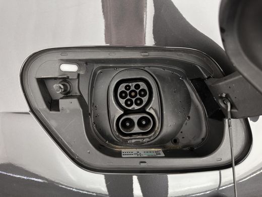 Volkswagen ID.3 First Plus 58 kWh [ 3-Fase ] (INCL.BTW) Aut. *FULL-LED | HEATED-COMFORTSEATS | CAMERA | DIGI-COCK... ActivLease financial lease