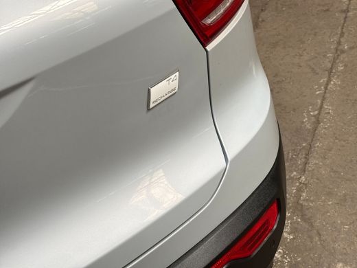 Volvo  XC40 1.5 T4 Recharge R-Design Expression 211Pk Automaat (APPLE CARPLAY, LEDER/ALCANTARA, CAMERA, GETIN... ActivLease financial lease