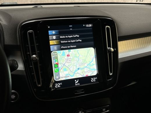 Volvo  XC40 1.5 T5 Recharge Inscription 252Pk Automaat (APPLE CARPLAY, GROOT NAVI, TREKHAAK, GETINT GLAS, SPO... ActivLease financial lease
